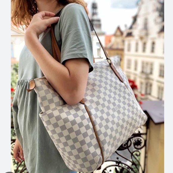 Authentic Louis Vuitton Totally GM Damier Azur Checkered Pattern Shoulder Bag - Picture 16 of 16